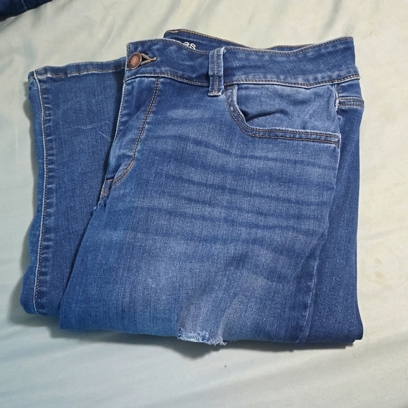 Maurices plus distressed denim - Picture 1 of 4